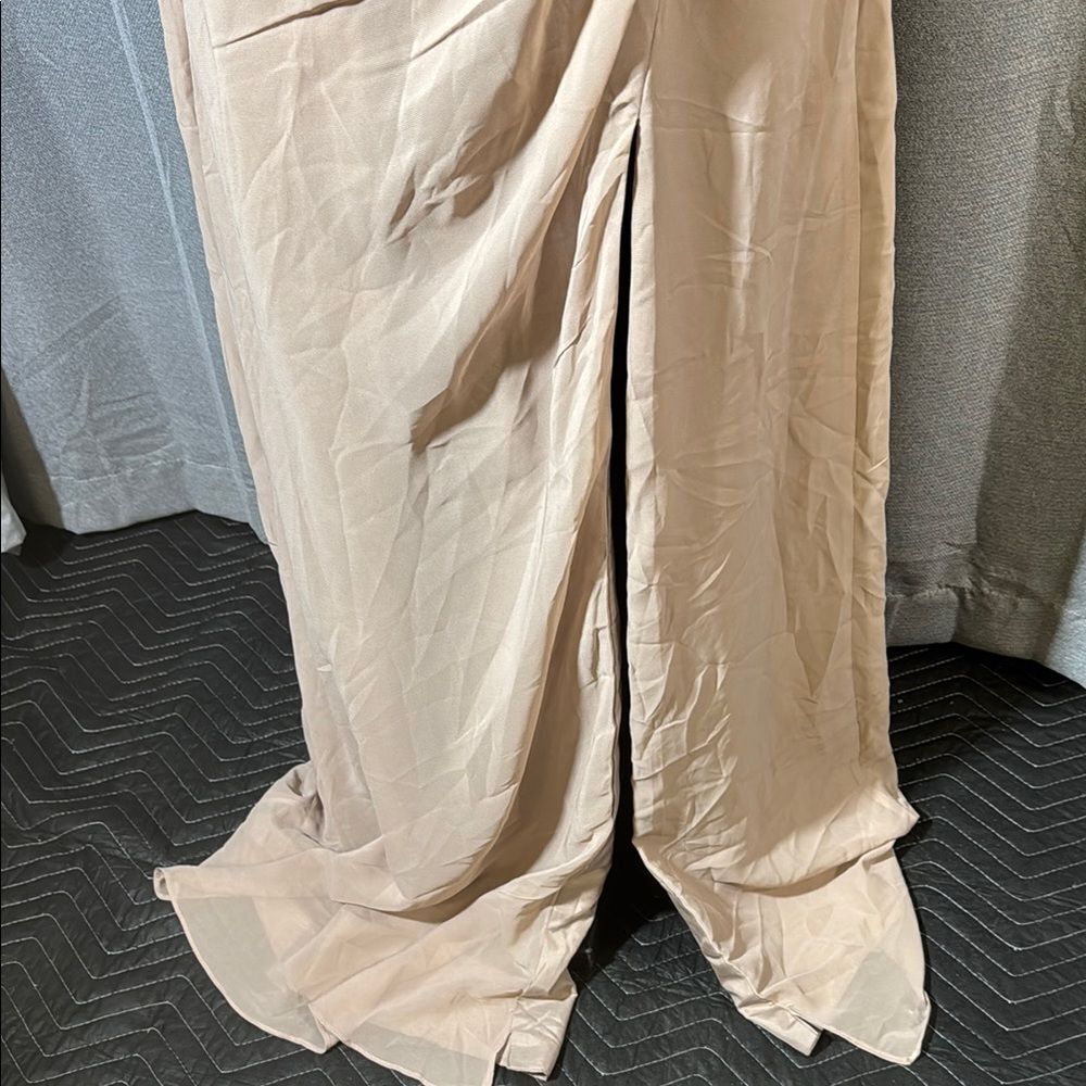 B X Z Elegant Cream Evening Gown - Picture 4 of 11